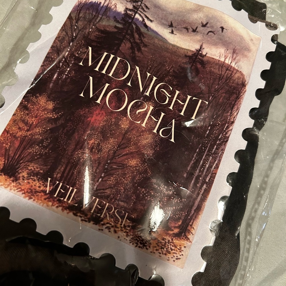 Modal hijab, opened but never used